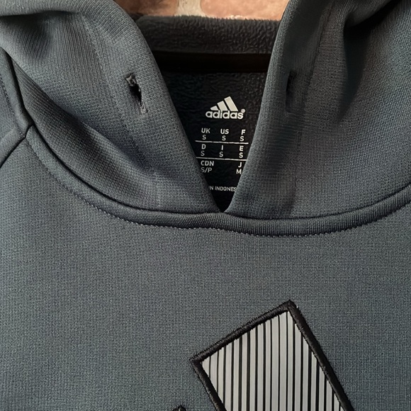 Adidas sweatshirt - Picture 3 of 9